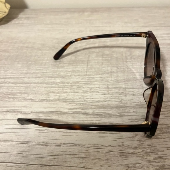 Salvatore Ferragamo Sunglasses - Picture 4 of 7